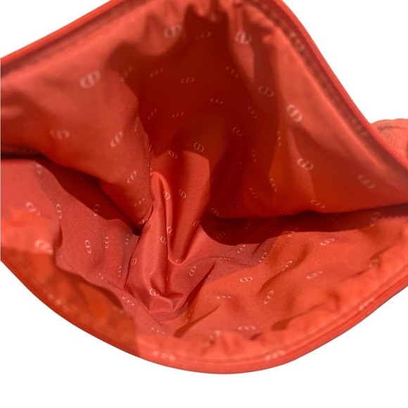 CHRISTIAN DIOR Novelty Cosmetic Makeup Pouch Wristlet White Terry Cloth NIB - Picture 5 of 8